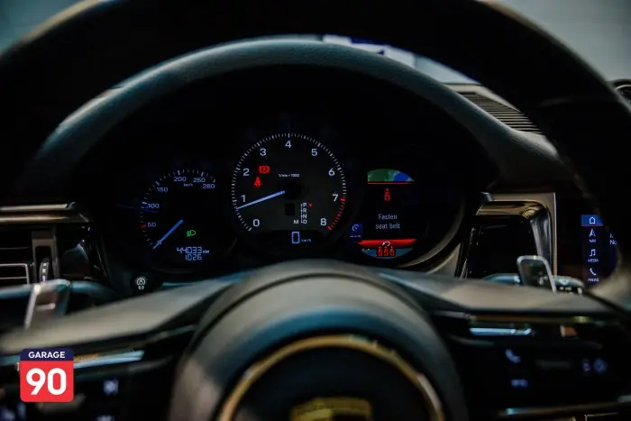 Porsche Macan 2024 - صورة 12