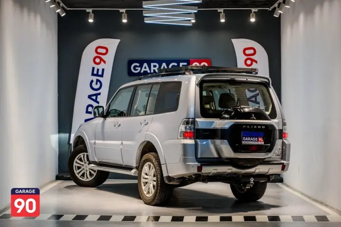 Mitsubishi Pajero 2017 - صورة 5