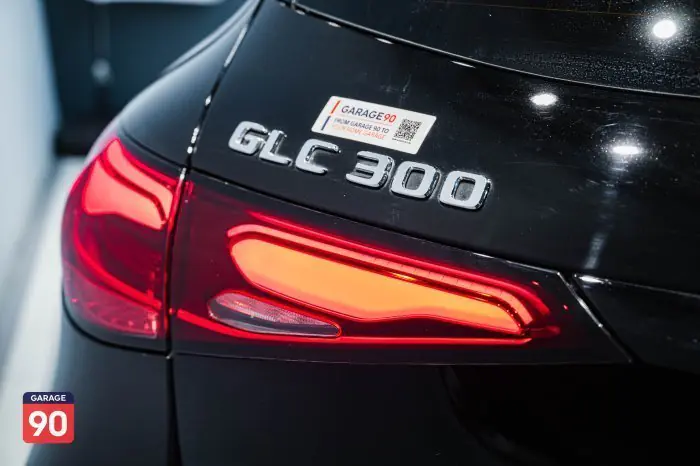 Mercedes-Benz GLC300 2023 - صورة 11