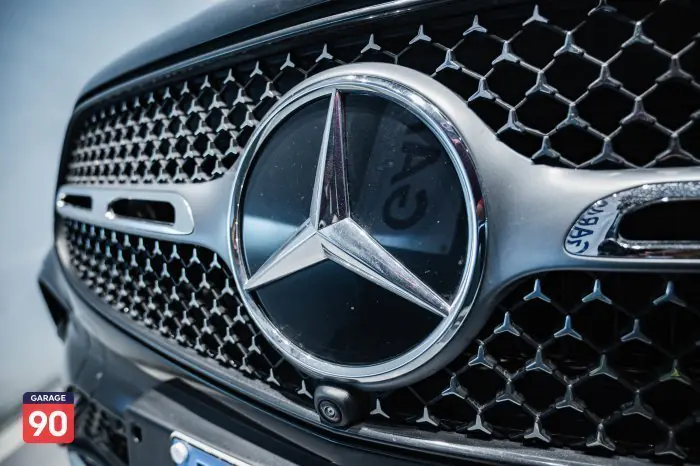 Mercedes-Benz GLC300 2023 - صورة 9