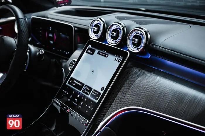 Mercedes-Benz GLC300 2023 - صورة 14