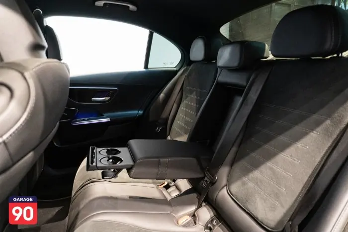 Mercedes-Benz C180 2023 - صورة 19