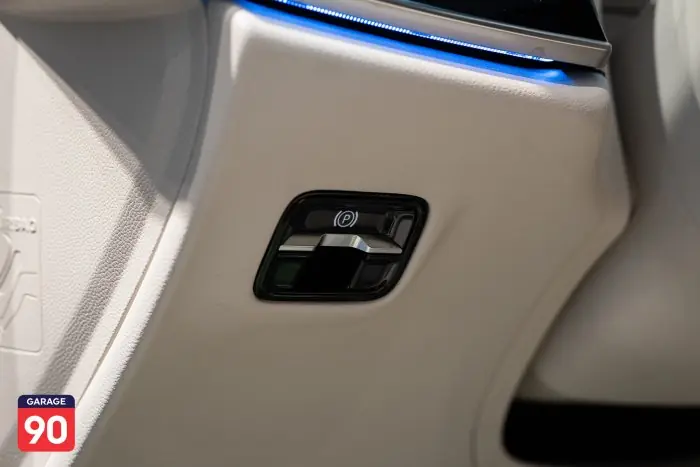Mercedes E300 Exclusive Wakeel 2024 - صورة 15