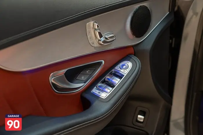 Mercedes-Benz C180 2019 - صورة 10