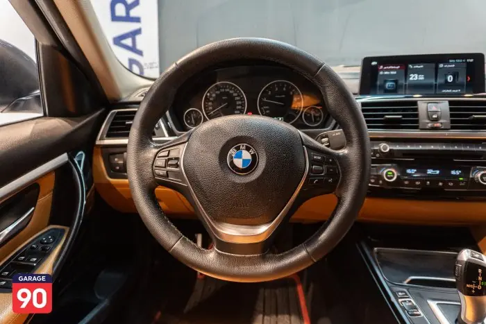 bmw 318i 2018 - صورة 15