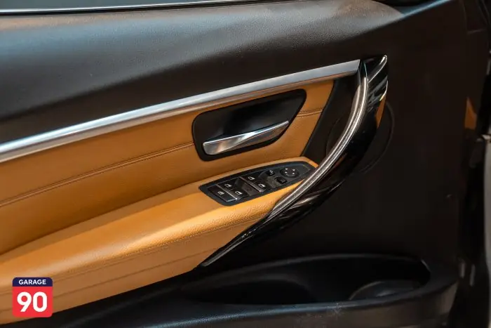 bmw 318i 2018 - صورة 10