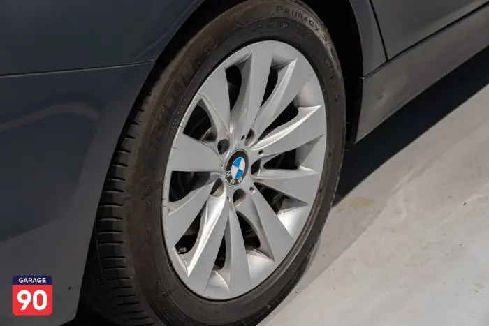 bmw 318i 2018 - صورة 9