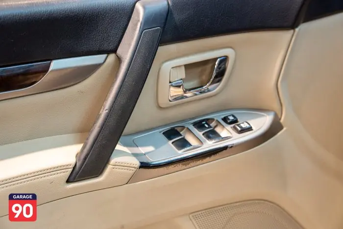 Mitsubishi Pajero 2018 - صورة 13