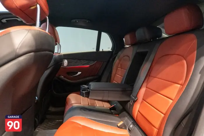 Mercedes-Benz GLC300 2020 - صورة 18