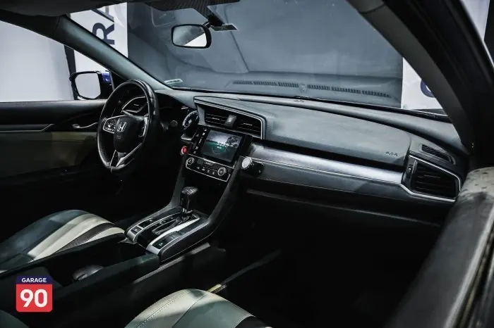Honda Civic 2018 - صورة 12