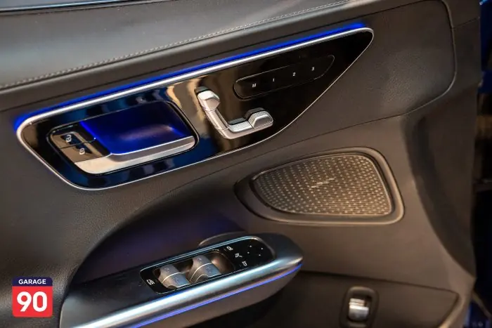 Mercedes-Benz C180 2023 - صورة 12