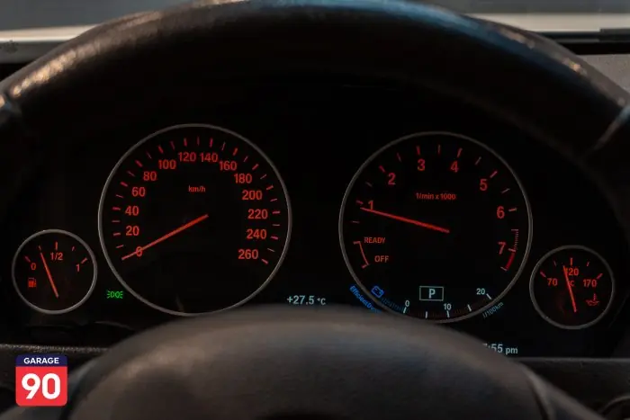 bmw 318i 2019 - صورة 11