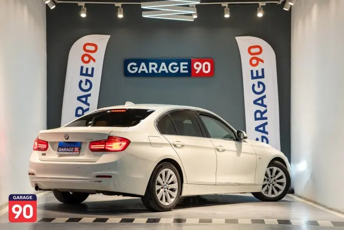 bmw 318i 2019 - صورة 4