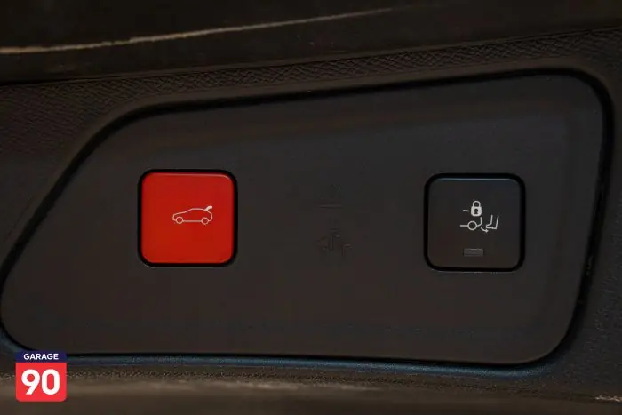Peugeot 3008 2023 - صورة 11