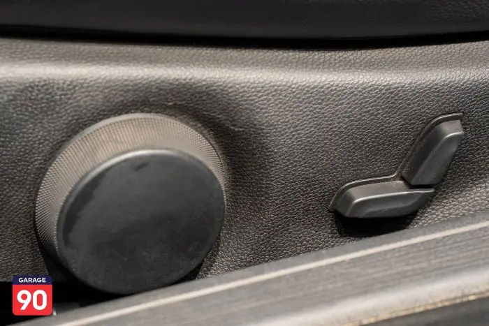 Mercedes-Benz C180 2014 - صورة 11