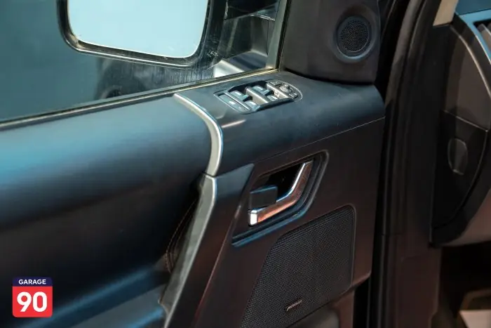 Land Rover 250 2014 - صورة 16