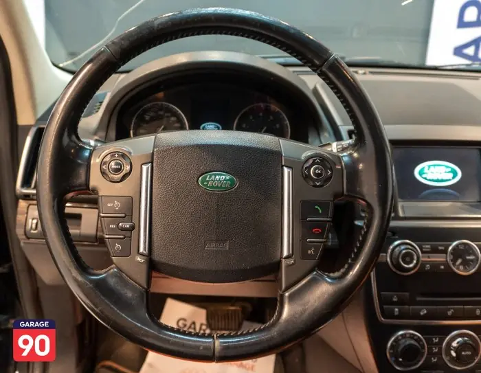 Land Rover 250 2014 - صورة 12