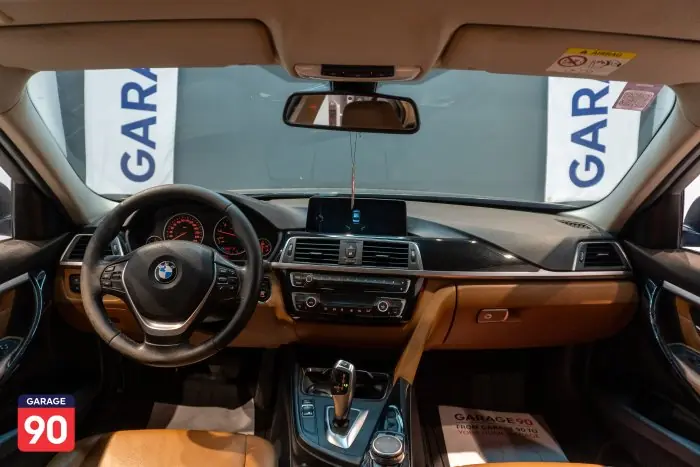 bmw 318i 2017 - صورة 7