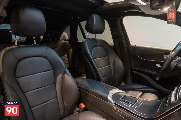 Mercedes-Benz GLC200 2020 - صورة 12