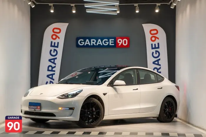Tesla Model 3 2023 - صورة 3