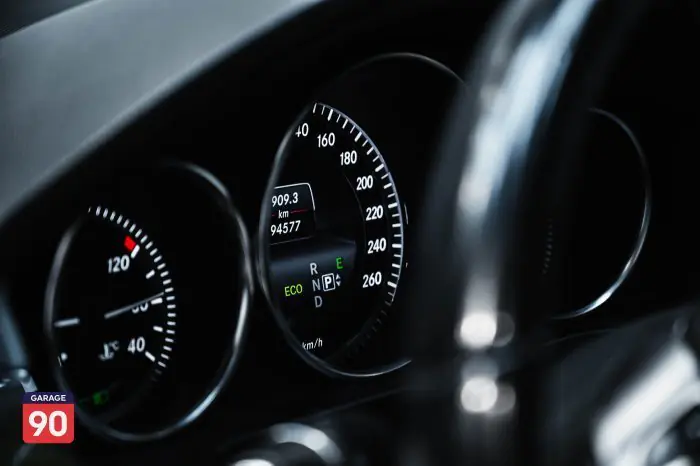 Mercedes-Benz C200 2014 - صورة 13