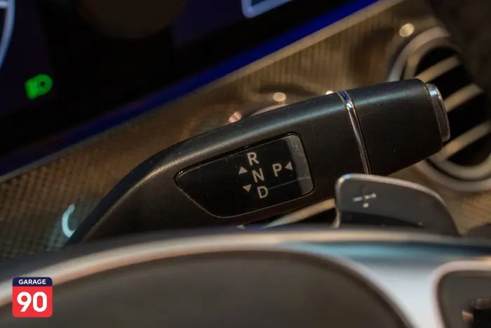 Mercedes-Benz E300 2017 - صورة 15