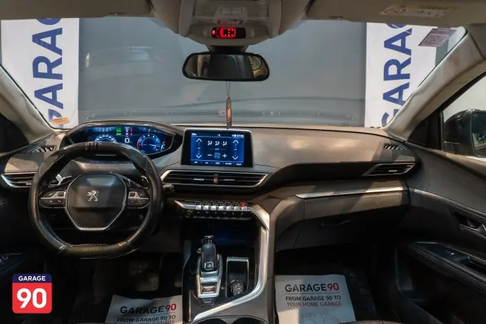 Peugeot 5008 2020 - صورة 9