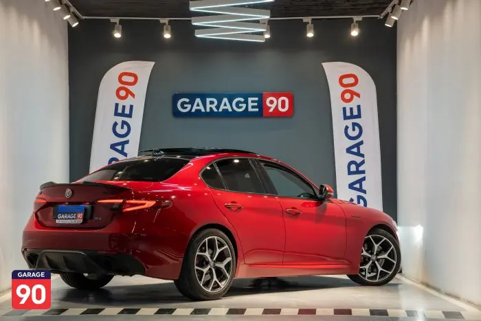 Alfa Romeo Giulia 2021 - صورة 6