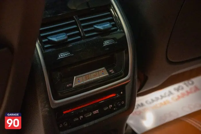 bmw X5 2021 - صورة 16