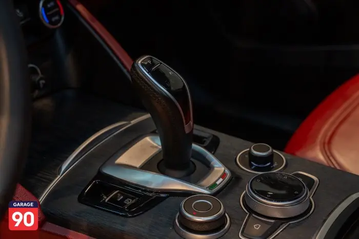 Alfa Romeo Stelvio 2021 - صورة 14