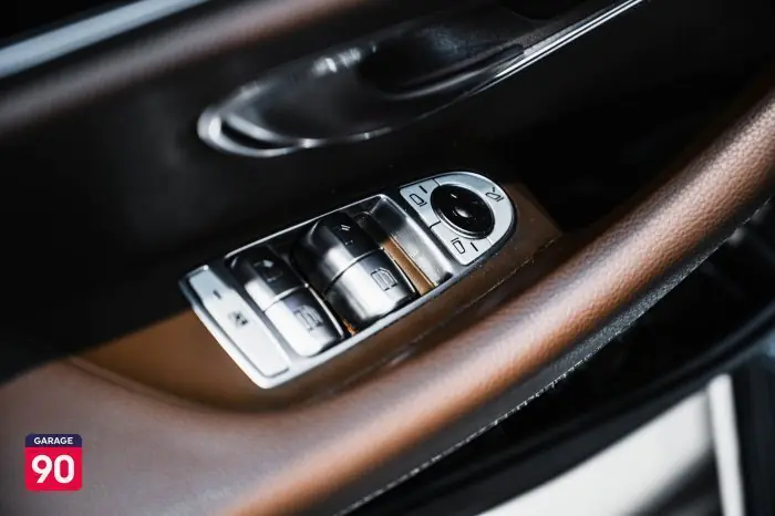 Mercedes-Benz E180 2018 - صورة 13