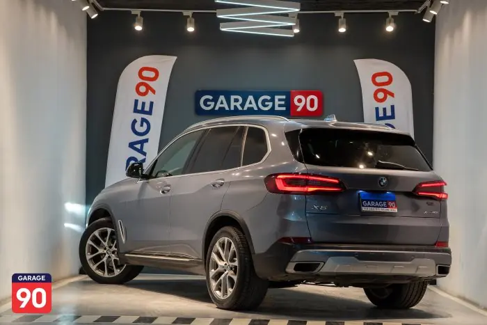 bmw X5 2021 - صورة 5