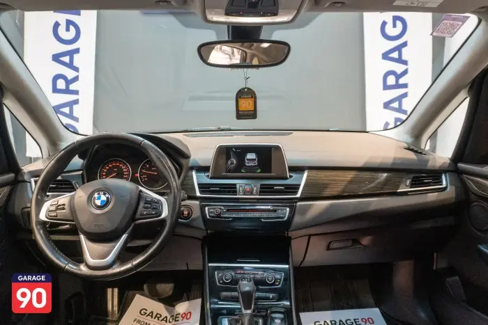 bmw 218i 2015 - صورة 8