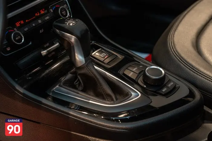 bmw 218i 2015 - صورة 13