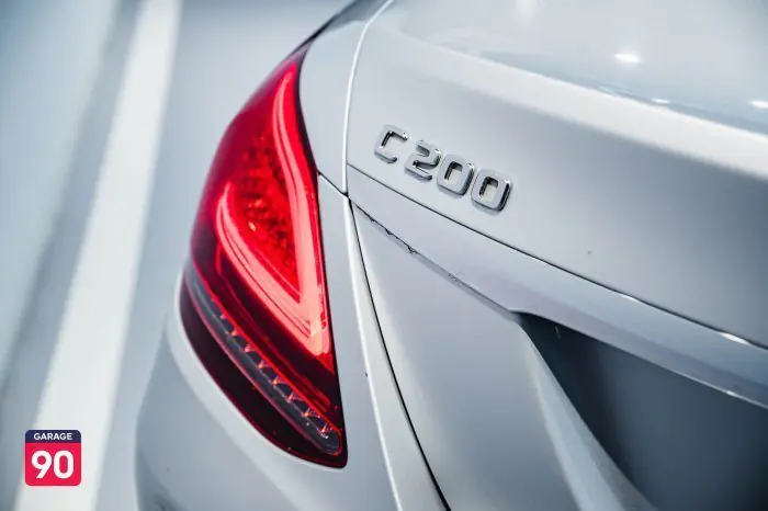 Mercedes-Benz C200 2019 - صورة 11