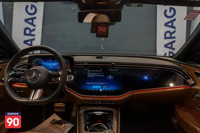 Mercedes-Benz E200 2024 - صورة 10