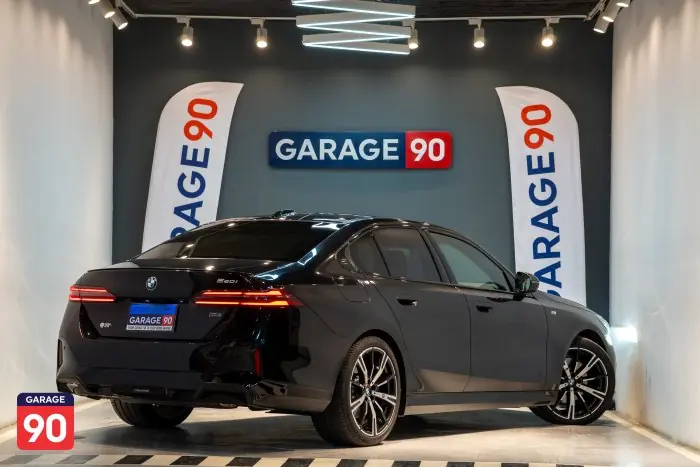 bmw 520i 2024 - صورة 6