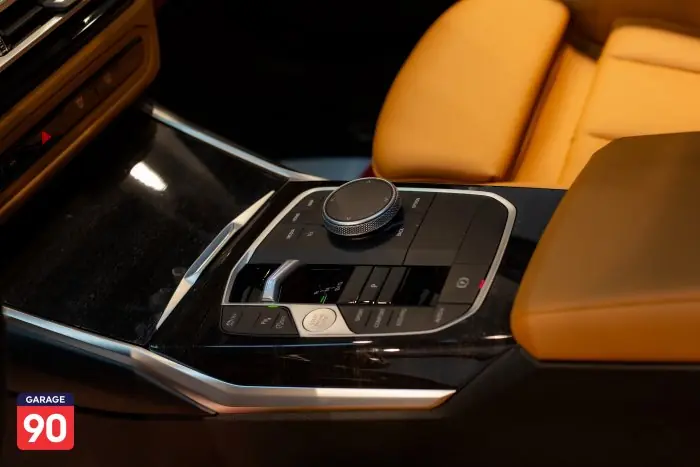 bmw 320i 2023 - صورة 14
