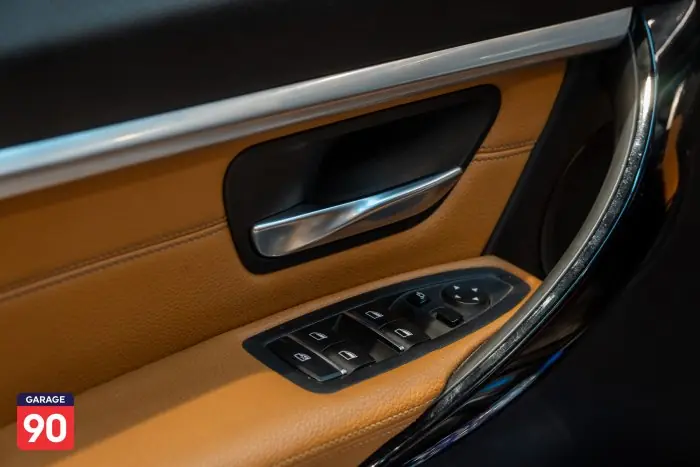 bmw 318i 2019 - صورة 14