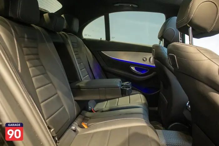 Mercedes-Benz E200 2021 - صورة 15