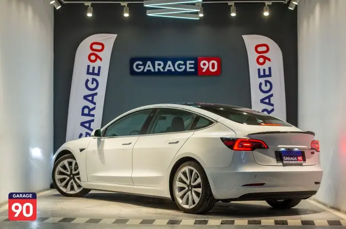 Tesla Model 3 2020 - صورة 5