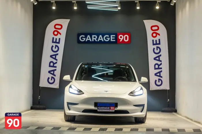 Tesla Model 3 2020