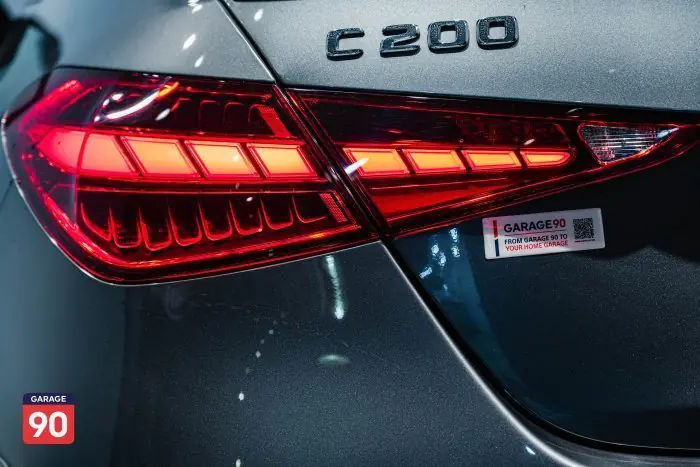 Mercedes-Benz C200 2023 - صورة 8