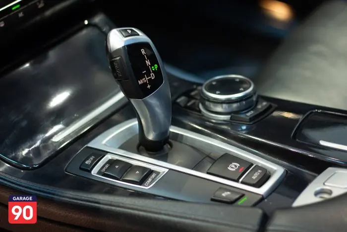 bmw 520i 2015 - صورة 17