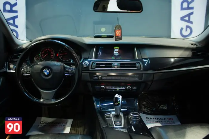 bmw 520i 2015 - صورة 12
