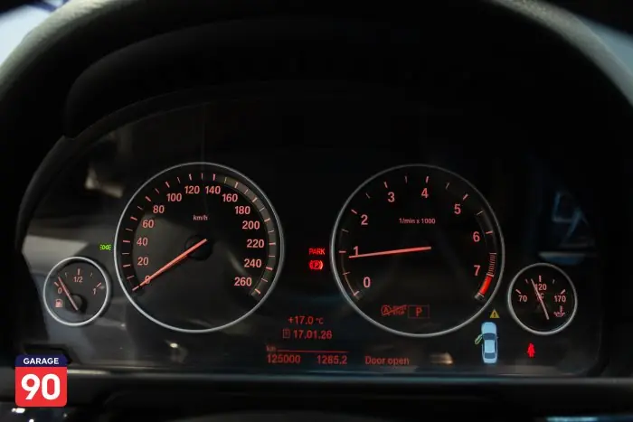 bmw 520i 2015 - صورة 14