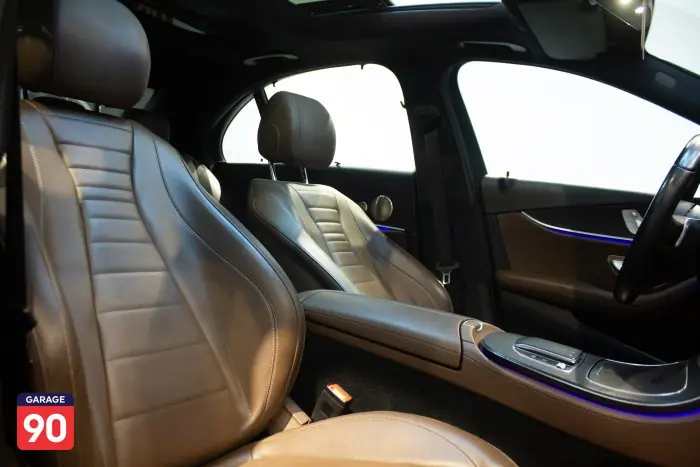 Mercedes-Benz E200 2022 - صورة 15