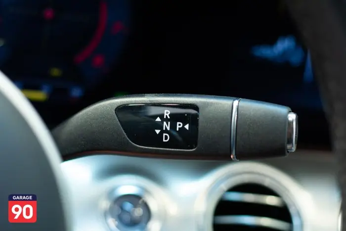 Mercedes-Benz E200 2020 - صورة 17