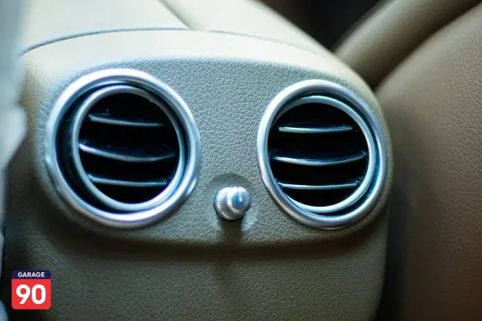 Mercedes-Benz E200 2020 - صورة 18