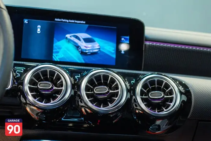 Mercedes-Benz CLA200 2022 - صورة 14